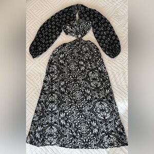 Abercrombie & Fitch Long Sleeve Plunge Cut Out Maxi Dress